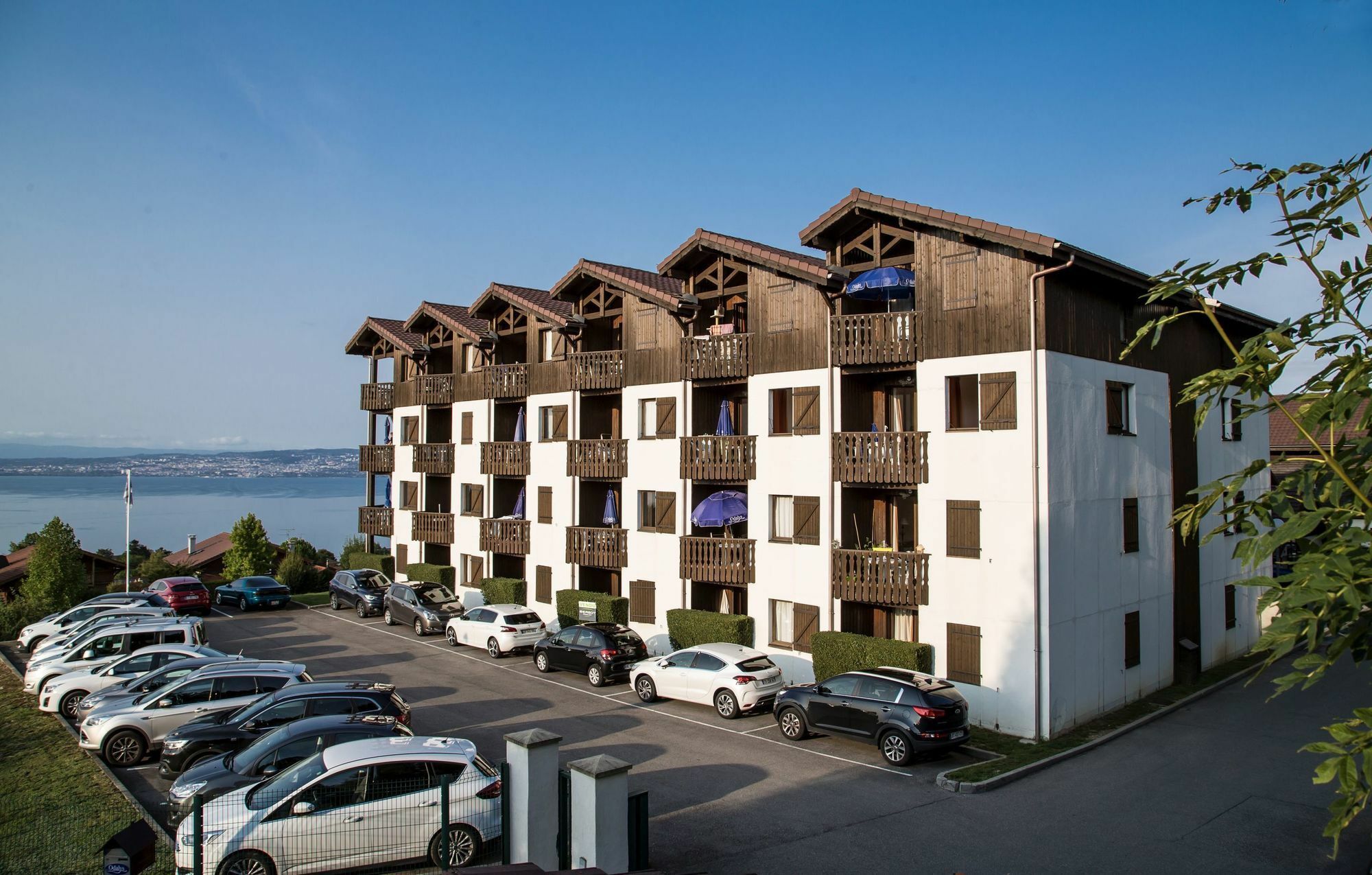 Residence Odalys Les Chalets D'Evian Exterior foto